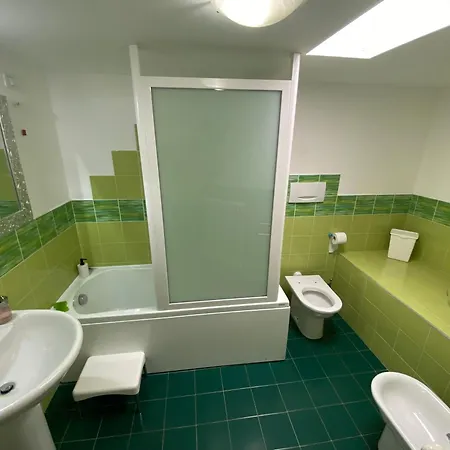 Appartamento Attico Con Terrazzo Panoramico Maiella - 1piano - *