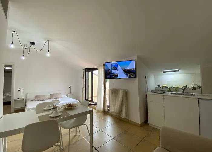 Apartmán Attico Con Terrazzo Panoramico Maiella - 1piano - *