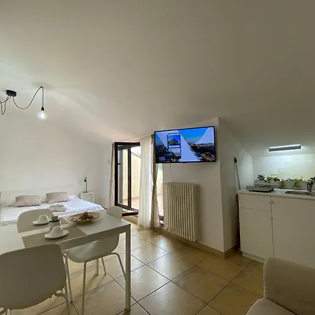 Appartamento Attico Con Terrazzo Panoramico Maiella - 1piano - *